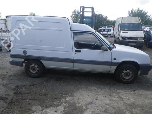 Left front indicator RENAULT RAPID Box Body/MPV (F40_, G40_) 1.6 D (F404) | BP25372830C32 