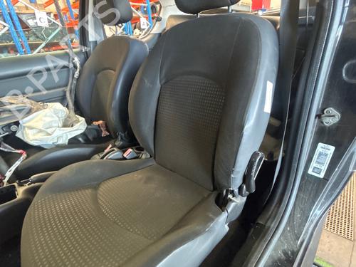 Left front seat PEUGEOT 206+ (2L_, 2M_) 1.1 | BP39468672C15 - Image 4