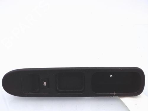 Used Right front window switch PEUGEOT 307 Break (3E) 2.0 HDI 110 (107 hp) 25361176