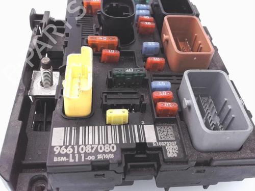 Used Fuse box Fuse box PEUGEOT 307 (3A/C) 1.6 HDi (90 hp) 25354963 25354963