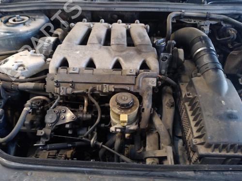 Right headlight RENAULT LAGUNA I (B56_, 556_) 2.2 D (B56F/2) | BP25353769C29 