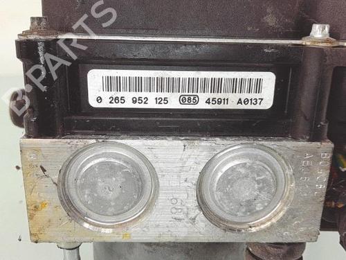 Used ABS pump ABS pump PEUGEOT 3008 I MPV (0U_) 1.6 HDi (114 hp) 25356448 25356448