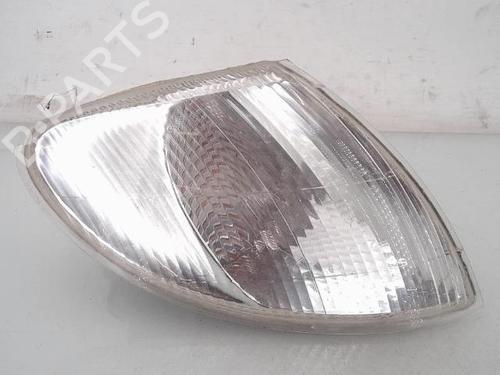 Blinker vorne rechts für RENAULT MEGANE I (BA0/1_) 1.6 e (BA0F, BA0S) (90 hp) 25368481