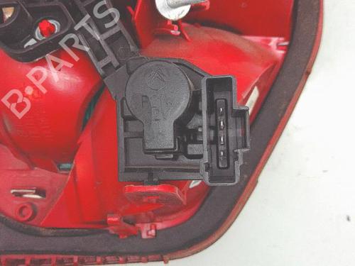 Used Right tailgate light Right tailgate light CITROËN C5 III Break (RW_) 1.6 HDi 110 (RW9HZC) (109 hp) 40032956 40032956