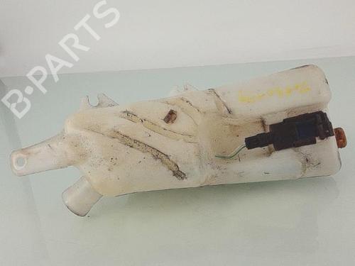 Used Windscreen washer tank Windscreen washer tank RENAULT MODUS / GRAND MODUS (F/JP0_) 1.4 (JP01, JP0J) (98 hp) 25359855 25359855