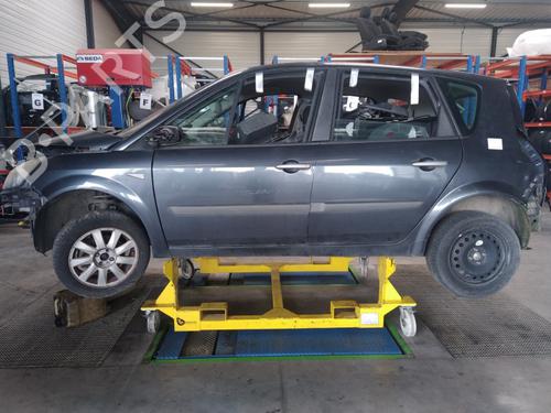 Højre Foran Tågelygte RENAULT SCÉNIC II (JM0/1_) 1.5 dCi (JM1E, JM16) | BP25360373C31 