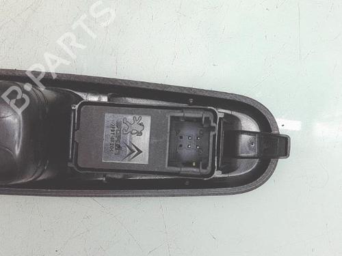 Left rear window switch PEUGEOT 5008 (0U_, 0E_) 1.6 HDi | BP34562011I29 - Image 2