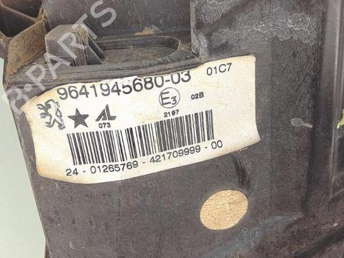 Used Left front fog light Left front fog light 25834775 25834775