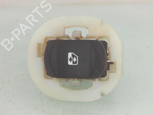 Used Right front window switch RENAULT CLIO III (BR0/1, CR0/1) 1.5 dCi (BR17, CR17) (86 hp) 30590920