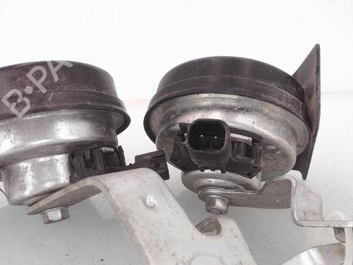 horn-fiat-500l-351_-352_-2012-25368100 main image