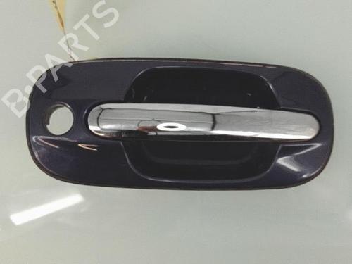 Used Front right exterior door handle HYUNDAI TRAJET (FO) 2.0 CRDi (113 hp) 25359851