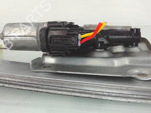 Front left window mechanism SUZUKI GRAND VITARA II (JT, TE, TD) 1.9 DDiS All-wheel Drive (JT419, TD44, JB419WD, JB419XD,... | BP25356278C22 