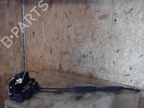 Used Front right lock CHEVROLET CAPTIVA (C100, C140) 2.0 D 4WD (150 hp) 25365040