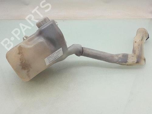 Used Windscreen washer tank Windscreen washer tank 32218073 32218073