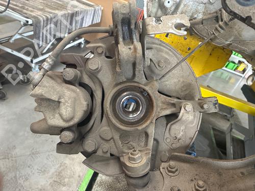 Right front steering knuckle CITROËN C4 Picasso II 1.2 THP 110 | BP38767409M26 - Image 2