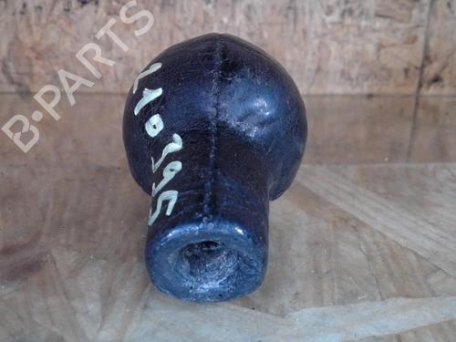 Used Gear lever VW POLO Coupe (86C, 80) 1.0 (45 hp) 25358563