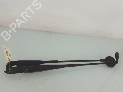 Used Front windshield wiper arm RENAULT TWINGO I (C06_) 1.2 16V (C060) (60 hp) 27883961