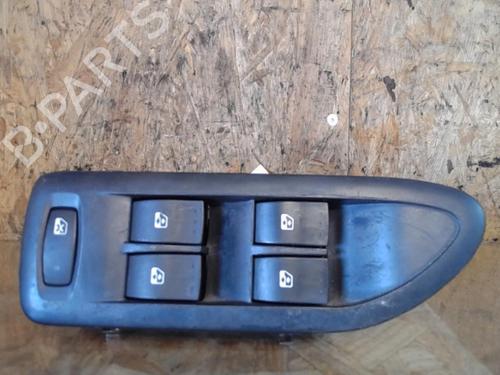 Used Switch RENAULT VEL SATIS (BJ0_) 2.2 dCi (BJ0E, BJ0F, BJ0G, BJ0H) (140 hp) 25364383
