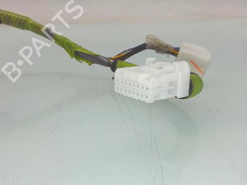 Used Left mirror LEXUS IS II (_E2_) 220d (ALE20) (177 hp) 31925351