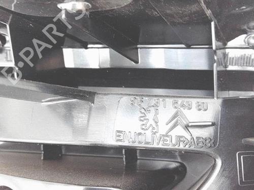 right-tailgate-light-citroen-c4-picasso-i-mpv-ud_-2006-2007-2008-2009-2010-2011-2012-2013-2014-2015-30889616 main image