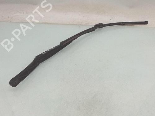 Used Front windshield wiper arm Front windshield wiper arm 37263486 37263486