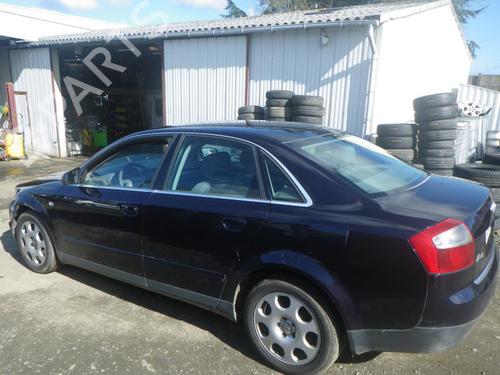 Venstre  foran tåkelykt AUDI A4 B6 (8E2) 1.9 TDI | BP25373827C30 