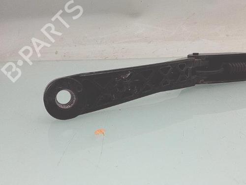 Used Front windshield wiper arm Front windshield wiper arm 36833776 36833776