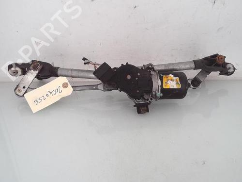 Used Front wiper motor RENAULT MEGANE III Grandtour (KZ0/1) 1.5 dCi (KZ09, KZ0D, KZ1G, KZ29, KZ14, KZ1W, KZ10, KZ1F,... (110 hp) 25368383