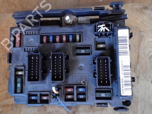 Used Fuse box CITROËN C5 I (DC_) 2.0 HDi (DCRHZB, DCRHZE) (109 hp) 25365021