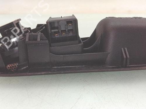 Used Rear left interior door handle Rear left interior door handle VW GOLF IV (1J1) 1.9 TDI (90 hp) 33829802 33829802