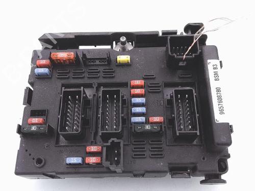 Used Fuse box PEUGEOT 206+ (2L_, 2M_) 1.4 HDi eco 70 (68 hp) 25372082