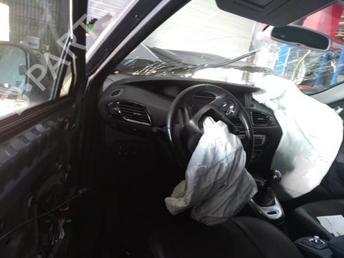 Middle console RENAULT SCÉNIC III (JZ0/1_) 1.6 dCi (JZ00, JZ12) | BP30434745I22