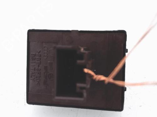 Used Switch VW TOURAN (1T1, 1T2) 1.9 TDI (105 hp) 25363627