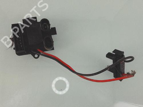 Used Heater resistor Heater resistor RENAULT CLIO II (BB_, CB_) 1.2 (BB0A, BB0F, BB10, BB1K, BB28, BB2D, BB2H, CB0A,... (58 hp) 25352189 25352189
