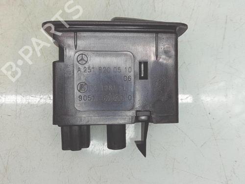 Used Right front window switch Right front window switch MERCEDES-BENZ A-CLASS (W169) A 160 CDI (169.006, 169.306) (82 hp) 40064547 40064547