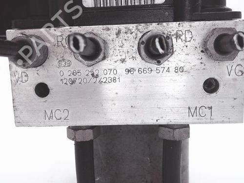 ABS pump PEUGEOT 308 I (4A_, 4C_) 1.6 HDi | BP25372507M43 