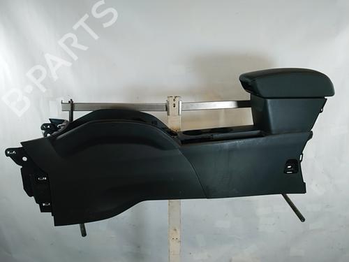 Used Armrest / Center console Armrest / Center console 38035811 38035811
