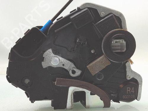 Used Front right lock Front right lock LEXUS IS II (_E2_) 220d (ALE20) (177 hp) 31953768 31953768