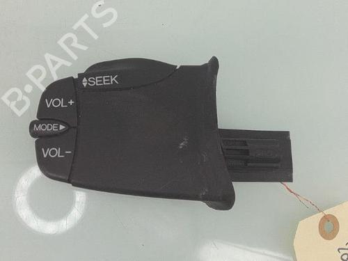 Commutateur FORD FIESTA V (JH_, JD_) 1.4 16V (80 hp) 25935613