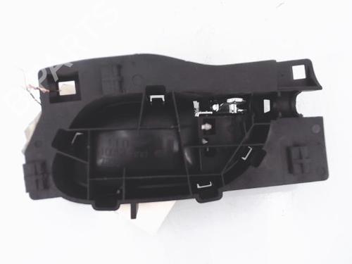 Used Rear right interior door handle Rear right interior door handle PEUGEOT 407 (6D_) 2.0 HDi 135 (6DRHRH, 6DRHRE, 6DRHRG, 6DRHRJ) (136 hp) 25360492 25360492