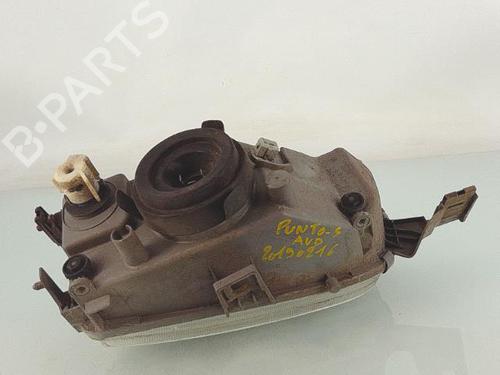 Used Right headlight Right headlight FIAT PUNTO (176_) [1993-1999] 27639983 27639983