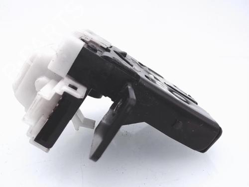 Used Tailgate lock RENAULT CLIO III (BR0/1, CR0/1) 1.5 dCi (BR17, CR17) (86 hp) 25369411
