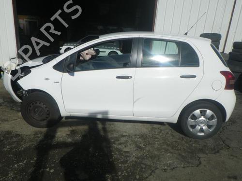 Front right lock TOYOTA YARIS (_P9_) 1.4 D-4D (NLP90_, NLP90R) | BP25359677C97 
