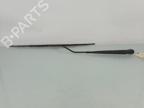 Used Front windshield wiper arm CITROËN C3 I (FC_, FN_) 1.4 HDi (68 hp) 26583916