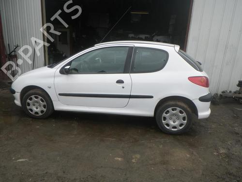 Tågelys PEUGEOT 206 Hatchback (2A/C) 1.4 HDi eco 70 | BP25367371C37 