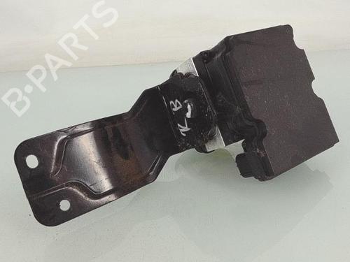 Used ABS pump HYUNDAI i30 (PDE, PD, PDEN) 1.6 CRDi (136 hp) 27527224