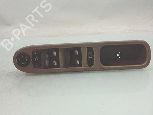 Used Left front window switch CITROËN C3 Picasso (SH_) 1.6 HDi (90 hp) 31696568