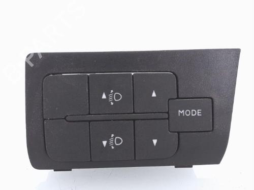 Headlight switch FIAT DUCATO Van (250_) 150 Multijet 2,3 D | BP25369784I24 - Image 1
