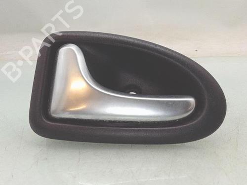 Maneta interior delantera izquierda Maneta interior delantera izquierda RENAULT CLIO II (BB_, CB_) [1998-2016] 37629143 37629143