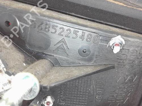 Used Right tailgate light Right tailgate light CITROËN C3 II (SC_) 1.4 HDi 70 (SC8HZC, SC8HR0, SC8HP4) (68 hp) 25352439 25352439